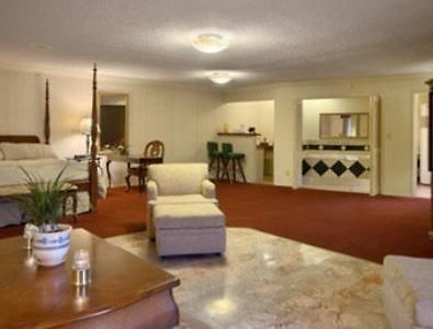 Merced Inn & Suites Interior photo